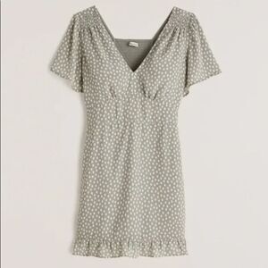 Abercrombie Flutter Sleeve Smocked Mini Dress Mint Green Polka Dot Size Small